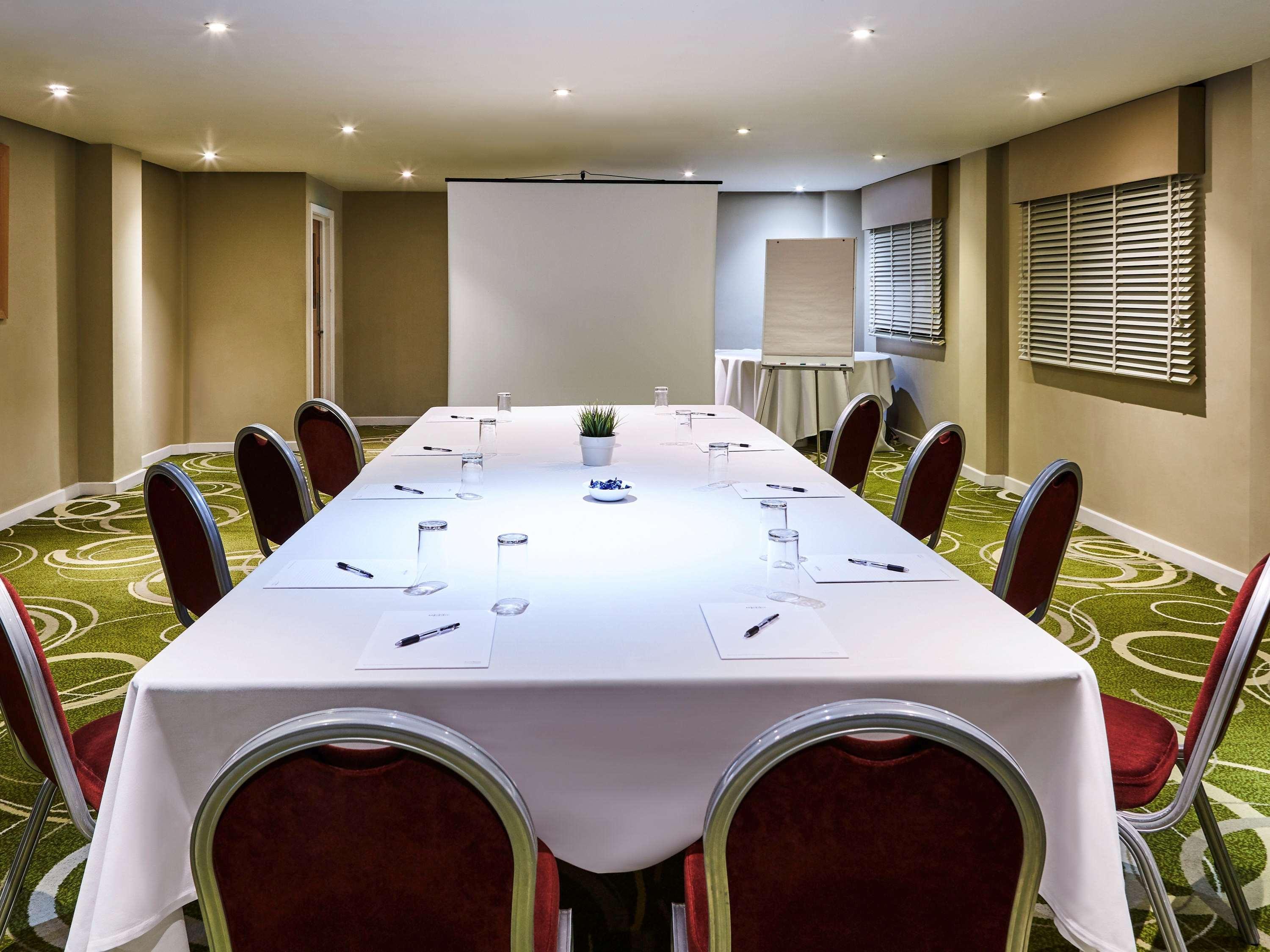Mercure Newbury West Grange Hotel Татчъм Екстериор снимка