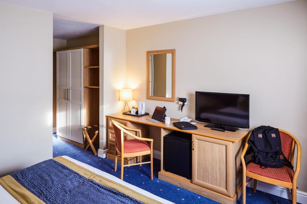 Mercure Newbury West Grange Hotel Татчъм Екстериор снимка