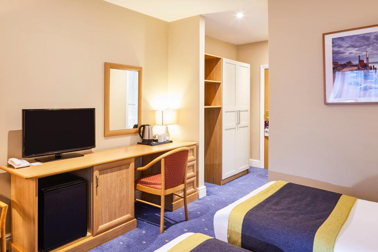 Mercure Newbury West Grange Hotel Татчъм Екстериор снимка