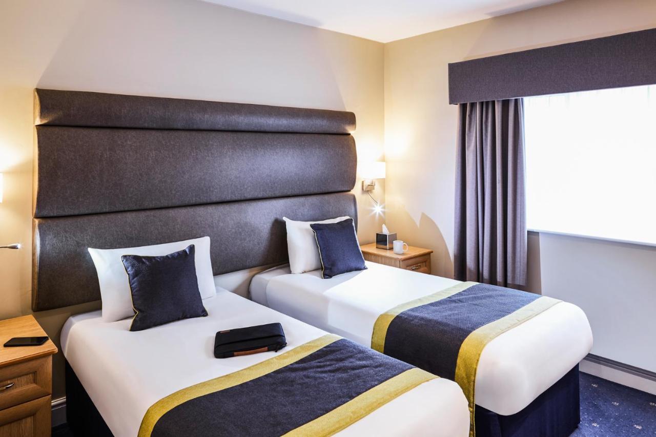 Mercure Newbury West Grange Hotel Татчъм Екстериор снимка