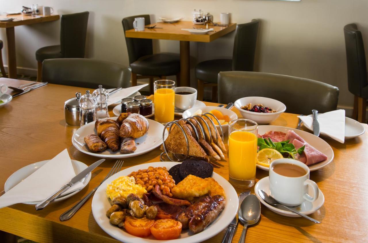Mercure Newbury West Grange Hotel Татчъм Екстериор снимка