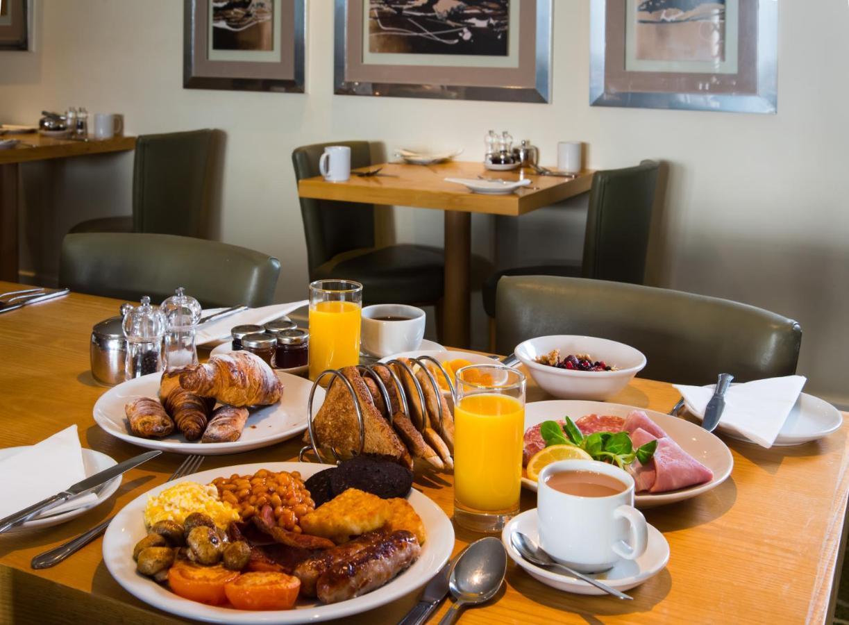 Mercure Newbury West Grange Hotel Татчъм Екстериор снимка