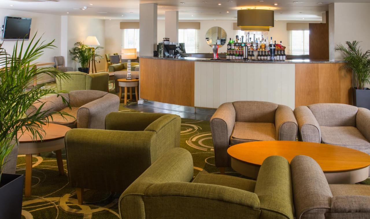 Mercure Newbury West Grange Hotel Татчъм Екстериор снимка